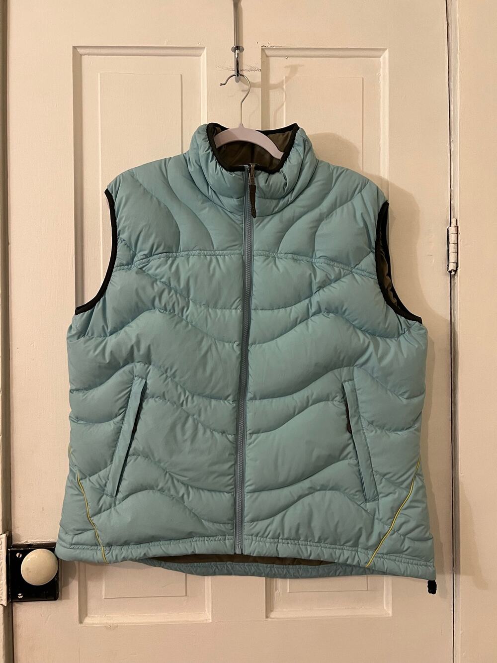 REI women’s duck down puffy light blue vest XL zip in winter fall hike camp ski